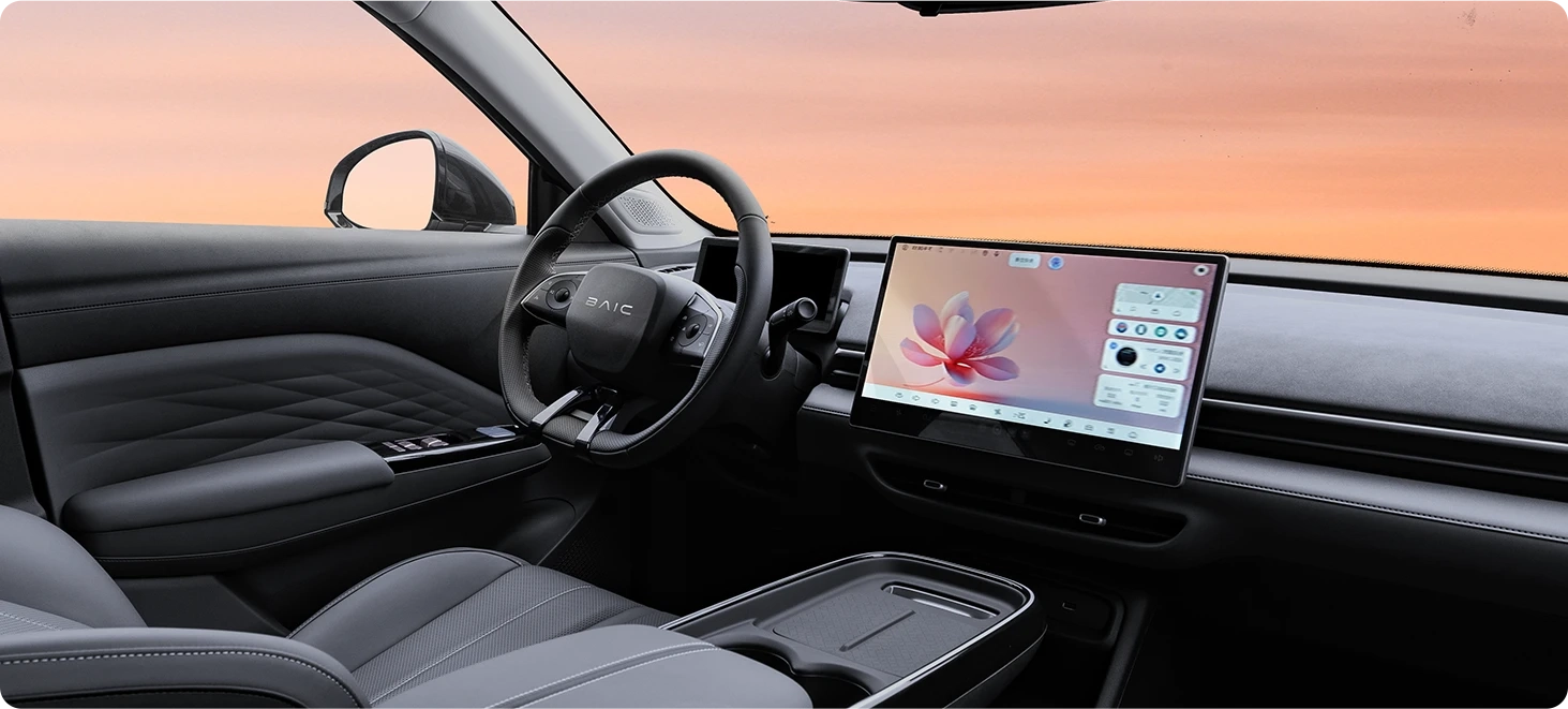 LARGE AND TRUE LCD SCREENS